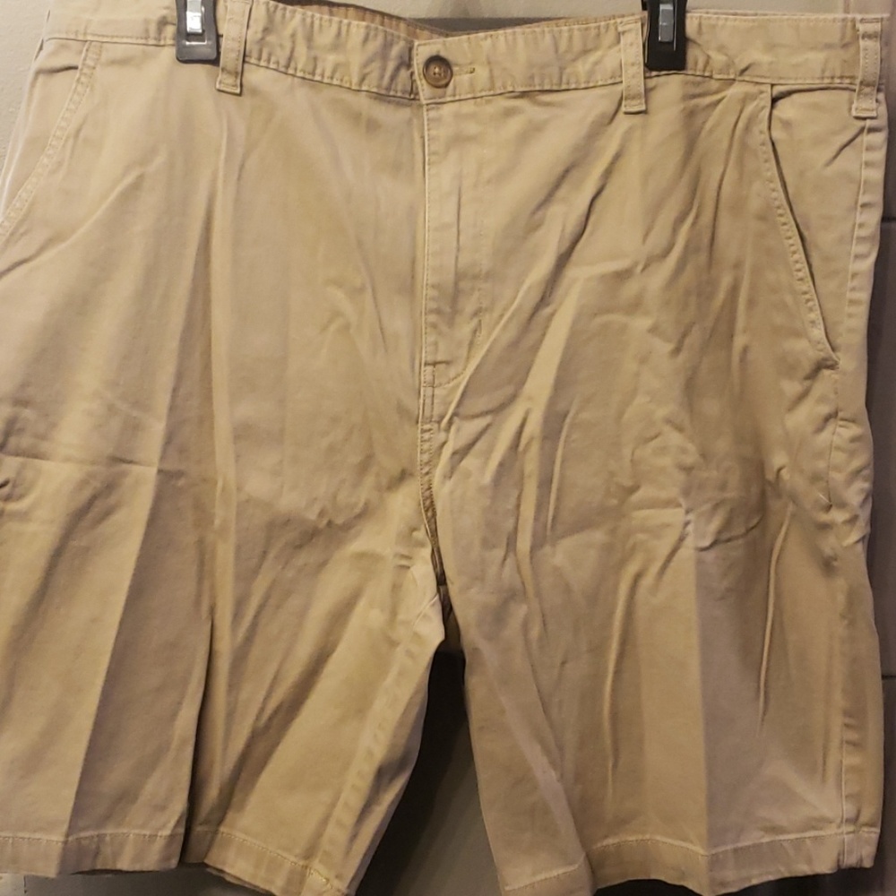 Men's khaki shorts size 44